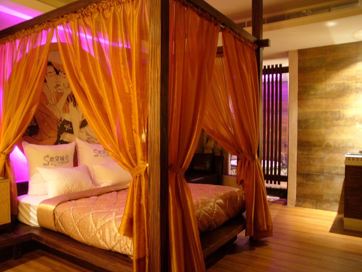 Sexy City Motel Tainan Exterior photo