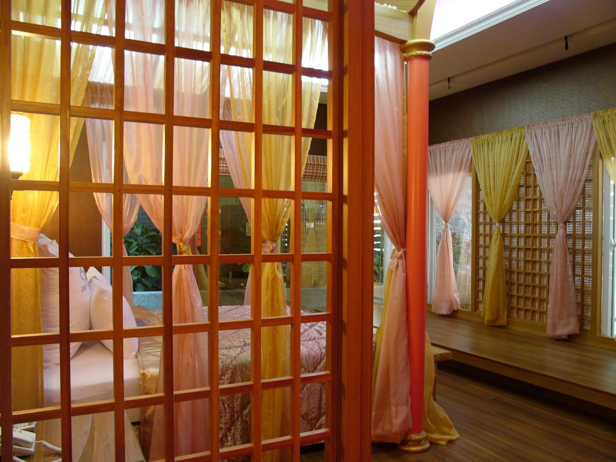 Sexy City Motel Tainan Exterior photo