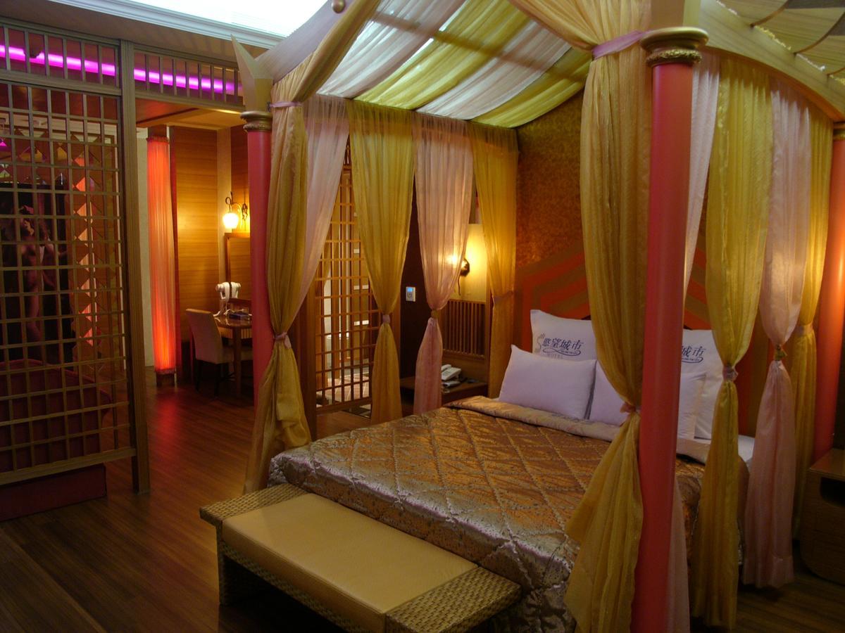 Sexy City Motel Tainan Exterior photo